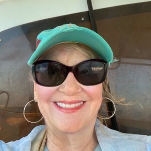 Meet your Posher, Pam